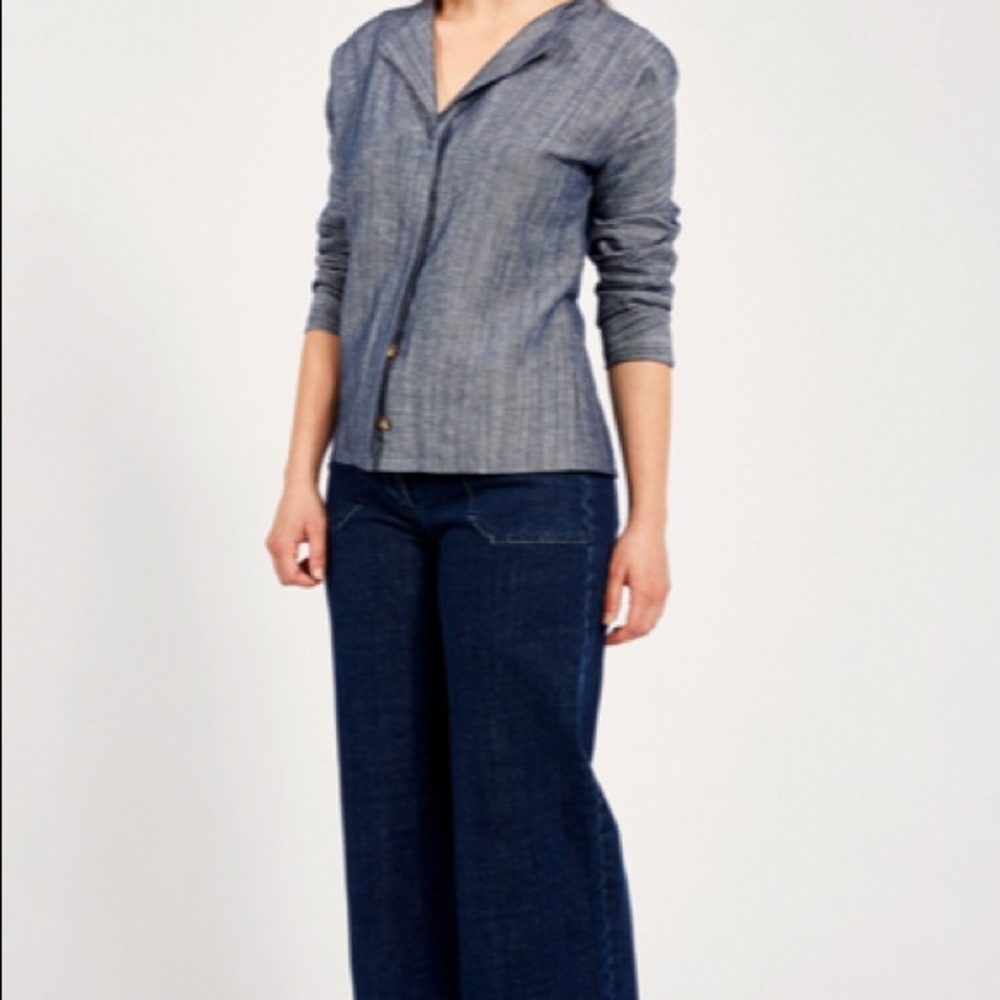 Loud Blue Chambray Lila top
